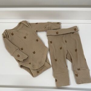 GAP Beige Ribbed Bear Print Matching Set